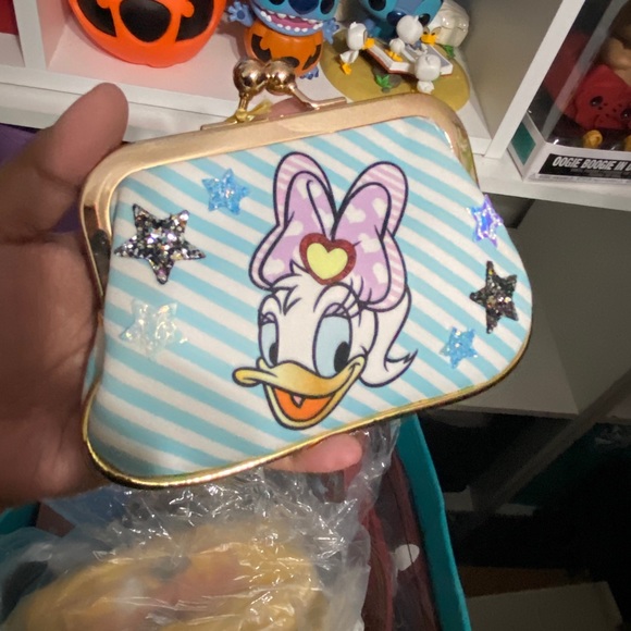 New disney Daisy irregular choice kisslock wallet - Picture 2 of 3